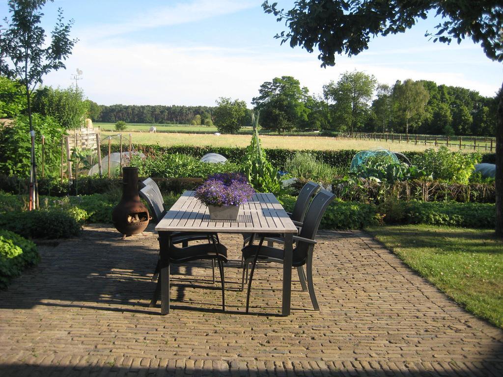 B&B Huize Bex Pelt Bagian luar foto